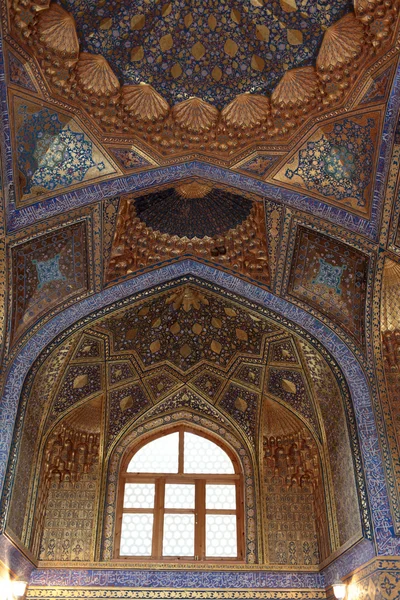 Intérieur du mausolée Aksaray — Photo