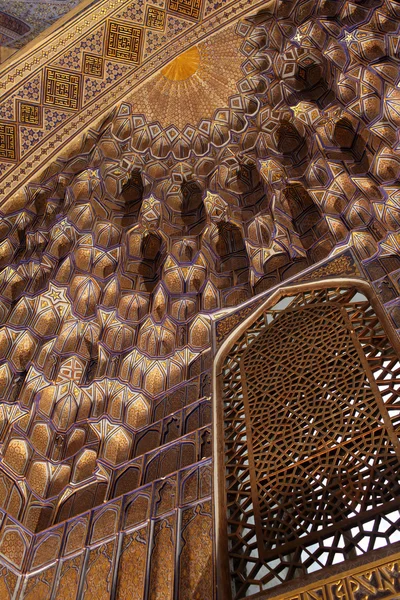 Goldenes Ornament im Guri Amir — Stockfoto