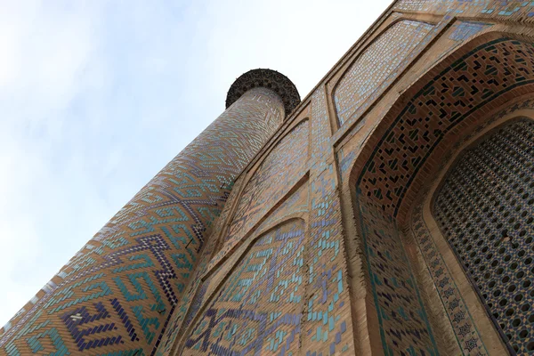 Minaret of Madrasa of Ulugh Beg — Stock Photo, Image