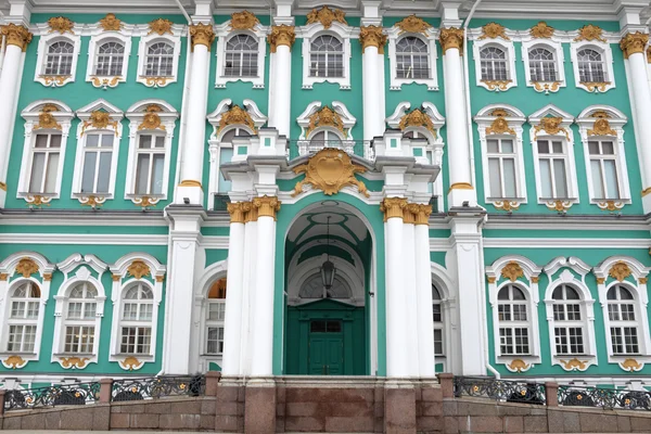 Facade of the Hermitage building — Stock Photo, Image