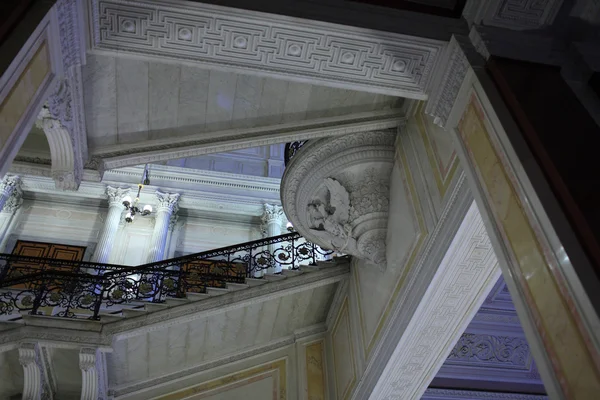 Escadaria no palácio de inverno — Fotografia de Stock