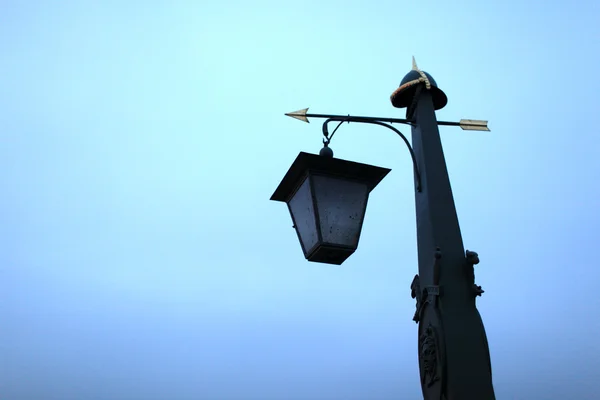 Stara latarnia nocą — Zdjęcie stockowe