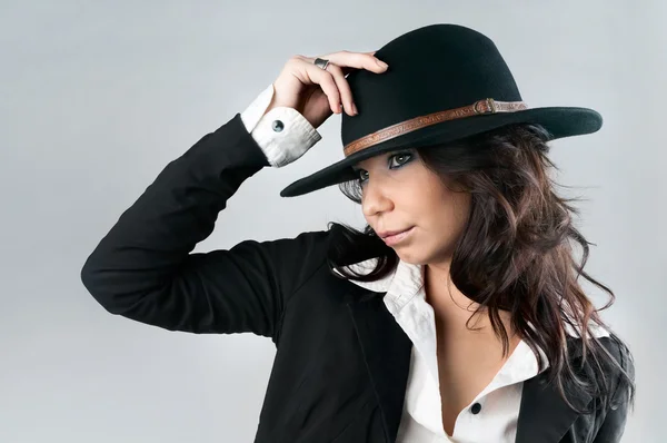 Beautiful woman in cowboy hat. — Stock Photo, Image
