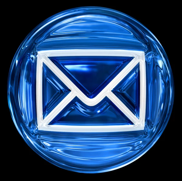 Envelope postal azul, isolado sobre fundo preto — Fotografia de Stock