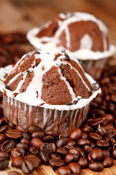 Chocolate muffins with coffee — Stock Photo, Image