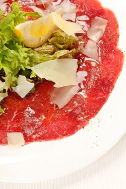 et carpaccio parmesan peyniri ile