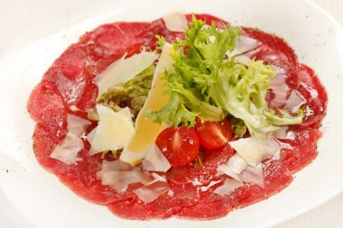 et carpaccio parmesan peyniri ile