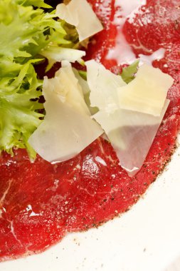 et carpaccio parmesan peyniri ile