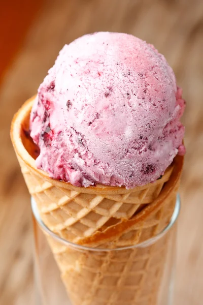 Jahodové zmrzliny — Stock fotografie