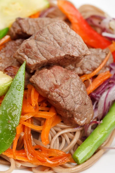 肉と野菜と麺 — ストック写真