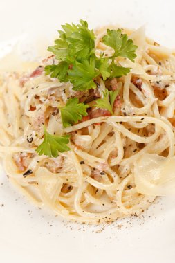 spagetti carbonara