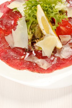 et carpaccio parmesan peyniri ile