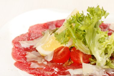 et carpaccio parmesan peyniri ile