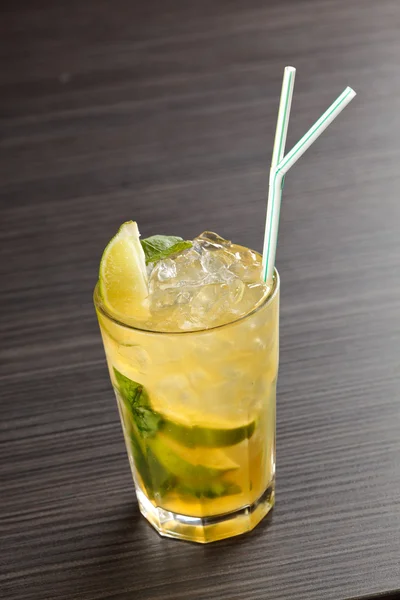 Mojito cocktail — Fotografie, imagine de stoc