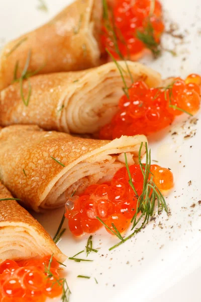 Tortitas con caviar —  Fotos de Stock