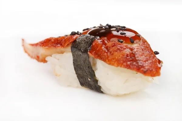 Sushi pe alb — Fotografie, imagine de stoc