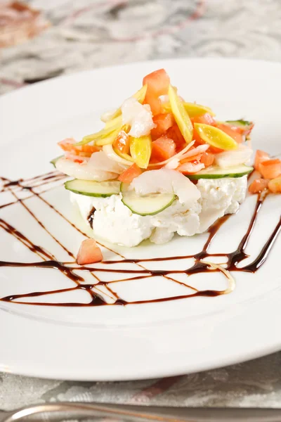 Salada com queijo cottage — Fotografia de Stock