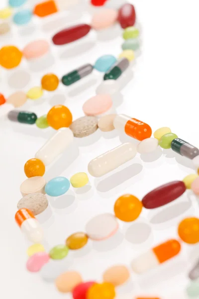 Pillen geïsoleerd op witte achtergrond — Stockfoto
