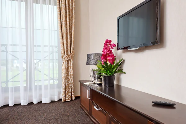 Interieur van moderne comfortabele hotelkamer — Stockfoto