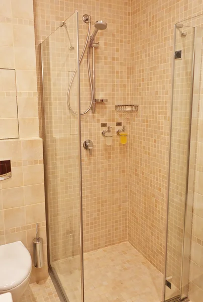 Ванная комната в отеле — стоковое фото