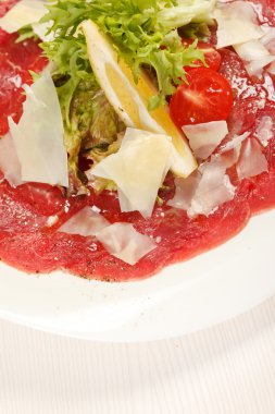 et carpaccio parmesan peyniri ile