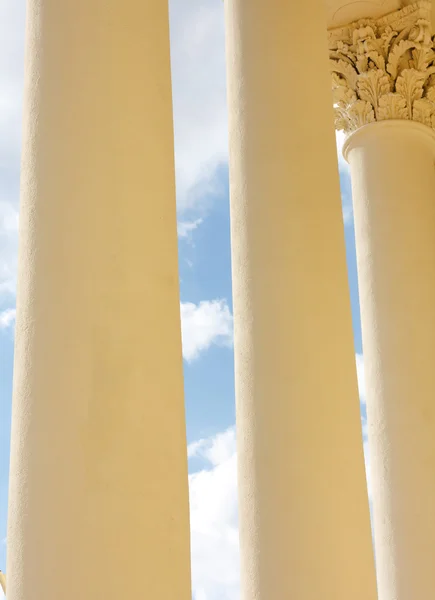 Columns on blue sky — Stock Photo, Image