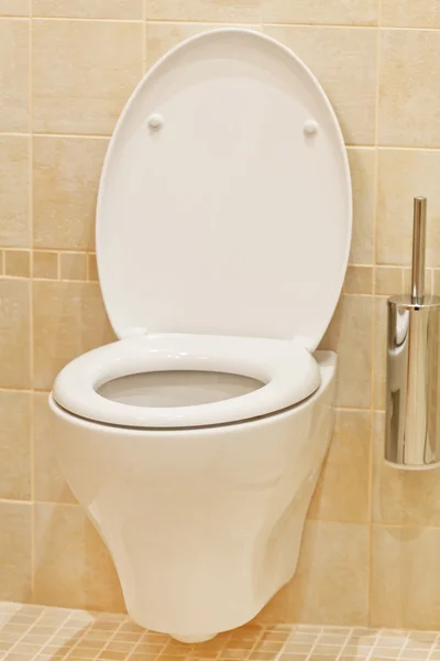 Vit toalett — Stockfoto