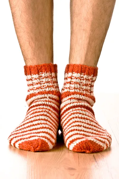 Homem pernas em meias tira — Fotografia de Stock