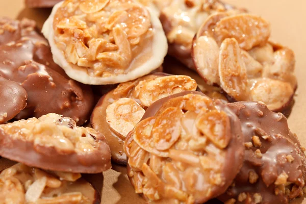 Čokoládové bonbony s mandlí — Stock fotografie