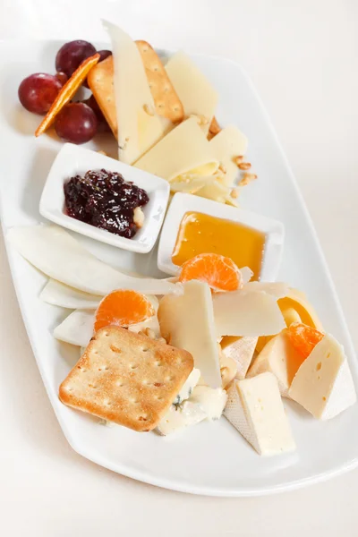 Tallrik med ost — Stockfoto