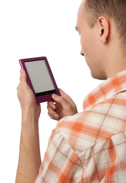 Man holidng and reading e-book device — Stock Photo, Image