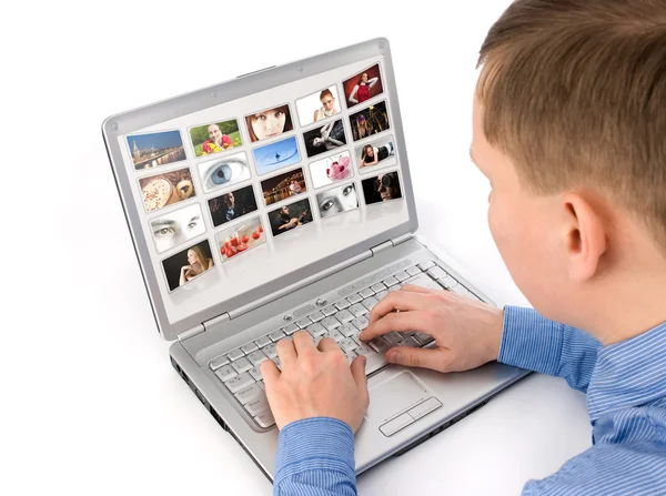 Photo album on a laptop — Stock Photo, Image