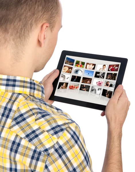 Man holds tablet computer — Stock Photo, Image