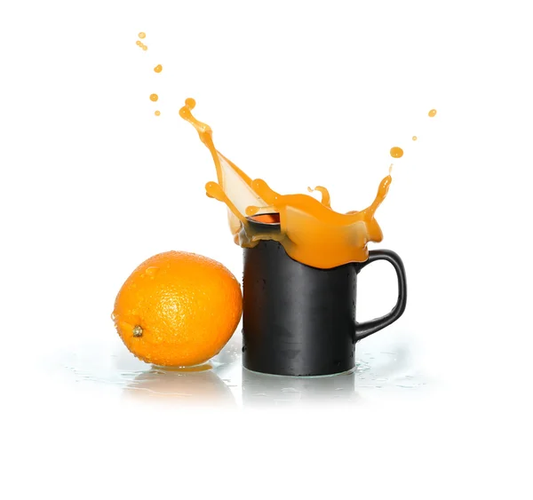 Splashing suco de laranja — Fotografia de Stock