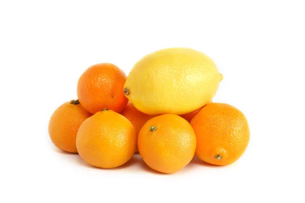 Zitrone und Mandarinen — Stockfoto