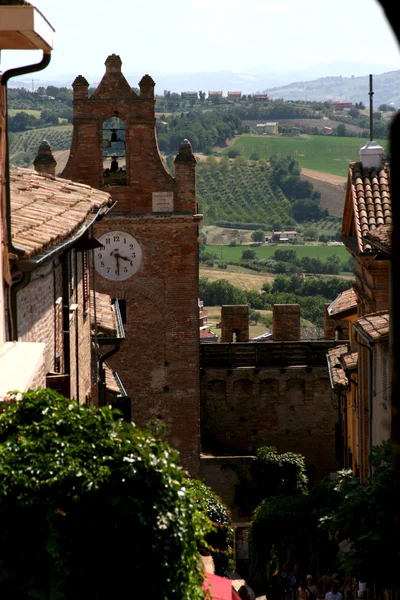 그 라 다 라 성, 이탈리아 — 스톡 사진