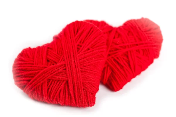 Två röda tråden hjärtan — Stockfoto
