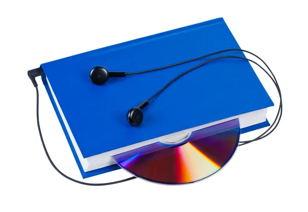 Livre avec écouteurs et cd isolé sur fond blanc . — Photo