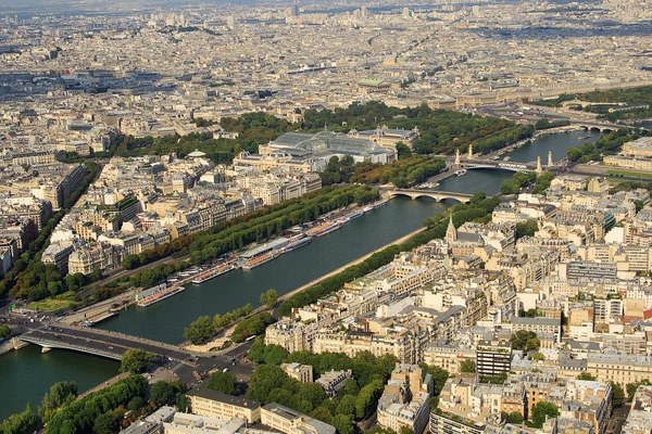 Вид до Парижа з висоти d'Eiffel тур — стокове фото