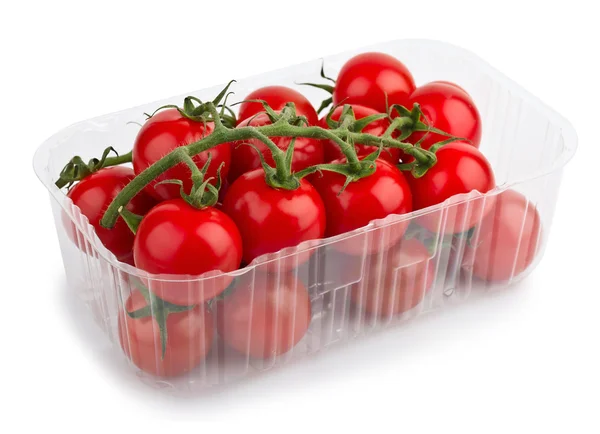 Rote Kirschtomaten in Plastiktablett — Stockfoto