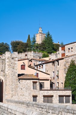 besalu Ortaçağ kasabası