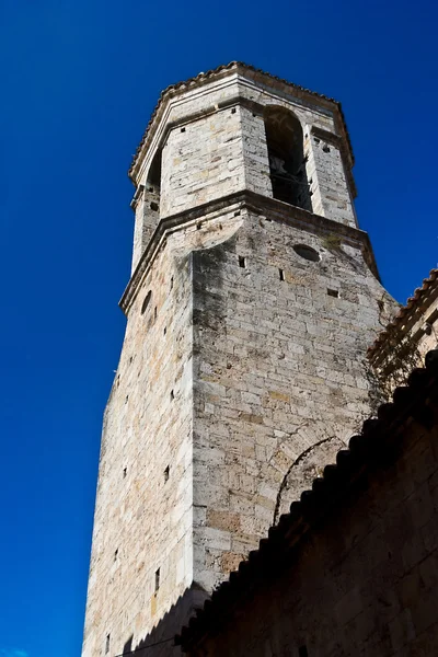 stock image The old tower in the medieval town of Besalu, Catalonia, Spain