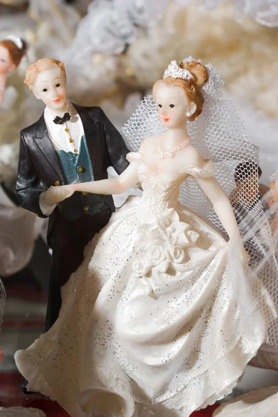 Figures of the bride and groom — Stock Photo, Image