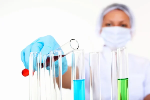 Kobieta naukowiec w Laboratorium chemii — Zdjęcie stockowe