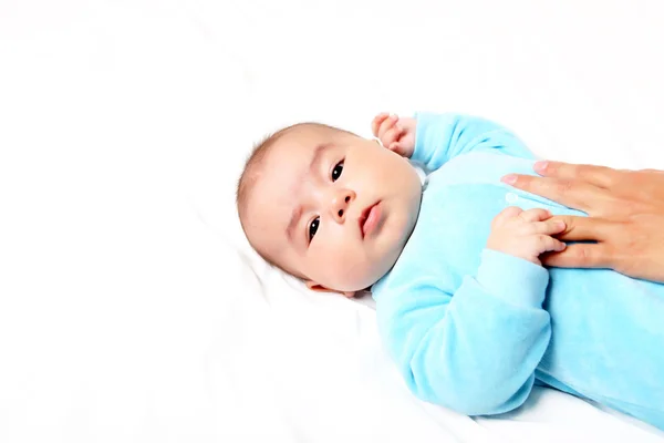 Porträtt av ett spädbarn pojke — Stockfoto