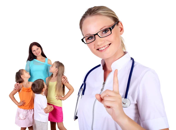 Médico y familia con niños —  Fotos de Stock