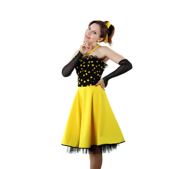 Parlak renkli elbiseli genç kadın — Stok fotoğraf
