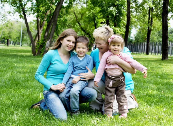 Portrait of children with mother and grandmother — Stock Photo, Image