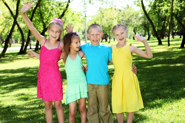 Children playing in the summer park — Stock Photo, Image