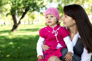 Anne ile kızını yaz Park